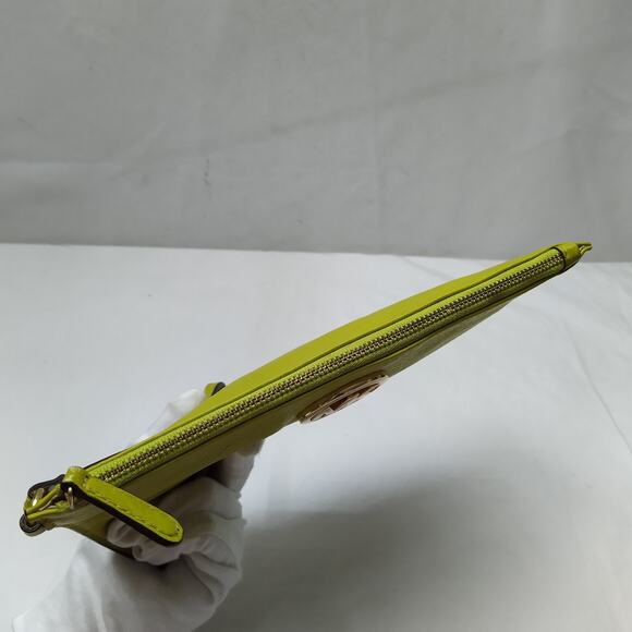 Michael Kors Green Leather Zipper Closure Credit Card Wristlet Wallet - Picture 5 of 11